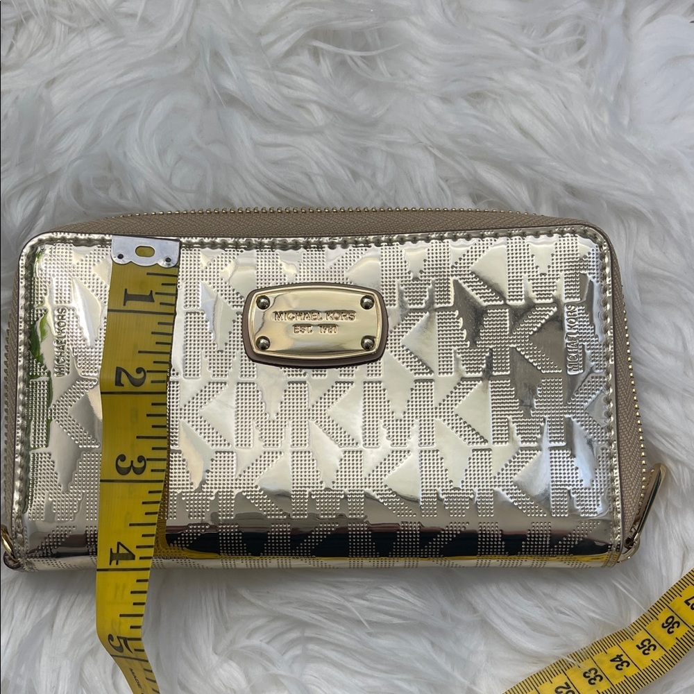 Michael Kors Metallic Gold Wallet - Picture 8 of 9